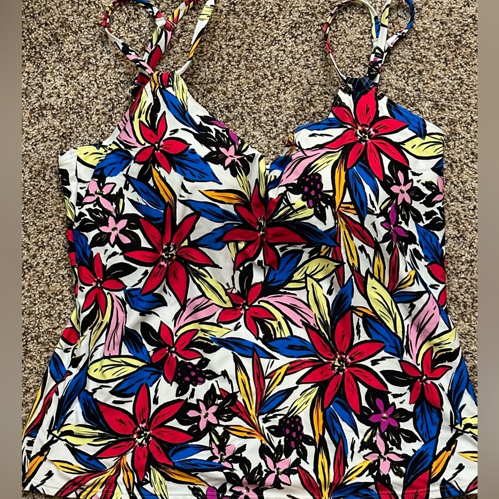 Sunsets Tankini Swimsuit. Size: Top-38D. Bottom-Large NWOT - Picture 4 of 7